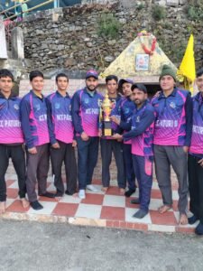 मां चिंतापूर्णी क्रिकेट चैंपियन ट्रॉफी 2026 धनारी फाइनल मुकाबला दिग्थोल और एनसीसी पटूडी के मध्य 07फरवरी को सम्पन्न। दिग्थोल विजेता और एनसीसी पटूडी रहे उपविजेता।  उपविजेता  टीम ने अपनी ट्रॉफी और पुरस्कार की धनराशि अपने आराध्य नागराज को किया भेंट।