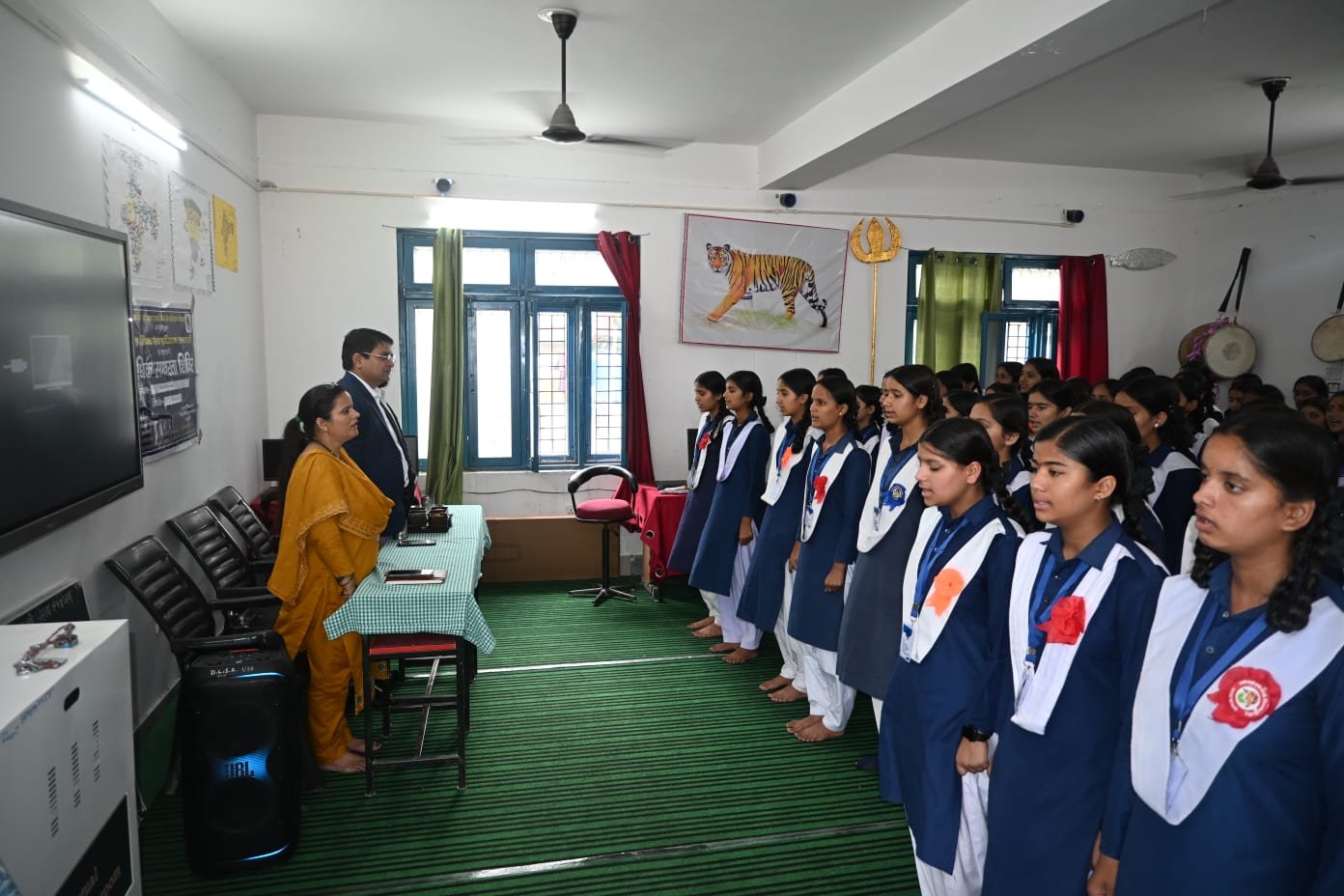 राजकीय बालिका इंटर कॉलेज चिन्यालीसौड, में विधिक साक्षरता , जागरूकता शिविर काकिया गया आयोजन। मानसिक बीमारी वाले व्यक्तियों और बौद्धिक विकलांग व्यक्तियों के लिए विधिक सेवाओं के बारे में दी जानकारी
