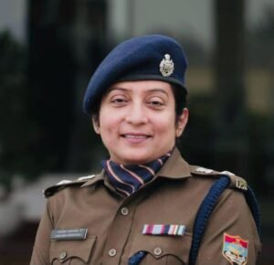 स्वतंत्रता दिवस-2026 पर पुलिस अधीक्षक  सहित 3 पुलिस अधिकारी एवं कर्मी होंगे सम्मानित  पुलिस अधीक्षक कमलेश उपाध्याय को विशिष्ट कार्य हेतु “पुलिस महानिदेशक प्रशस्ति डिस्क-गोल्ड”, मुख्य आरक्षी  बीना चौधरी को सेवा के आधार पर तथा आरक्षी लायवर सिंह को विशिष्ट कार्य हेतु “पुलिस महानिदेशक प्रशस्ति डिस्क-सिल्वर”  से होंगे सम्मानित