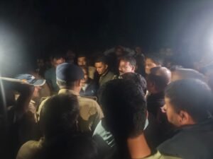 ब्रेकिंग न्यूज़: भटवाड़ी चढ़ेती के पास सड़क पर गंभीर घायल मिला व्यक्ति, अज्ञात वाहन की टक्कर की आशंका—मौके पर पहुंची पुलिस