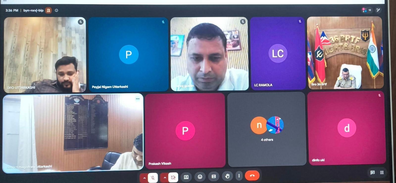 उत्तरकाशी बड़ेथी-तेखला मार्ग चौड़ीकरण में तेजी के निर्देश, यूटिलिटी शिफ्टिंग समयबद्ध करने को कहा