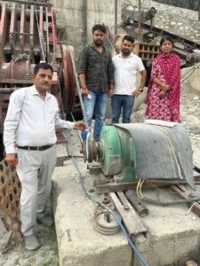 बड़कोट के ग्राम पौटी के इदेली तोक में अवैध खनन की शिकायत पर राजस्व एवं खनन विभाग की संयुक्त टीम ने शिवम स्टोन क्रेशर सीज, 760 टन अतिरिक्त उपखनिज मिलने पर 2.43 लाख का जुर्माना